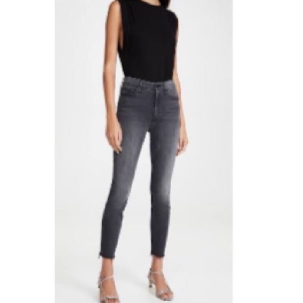 MOTHER High Waisted Looker Ankle Fray Jeans in Slightly Shady Gray- Size 25